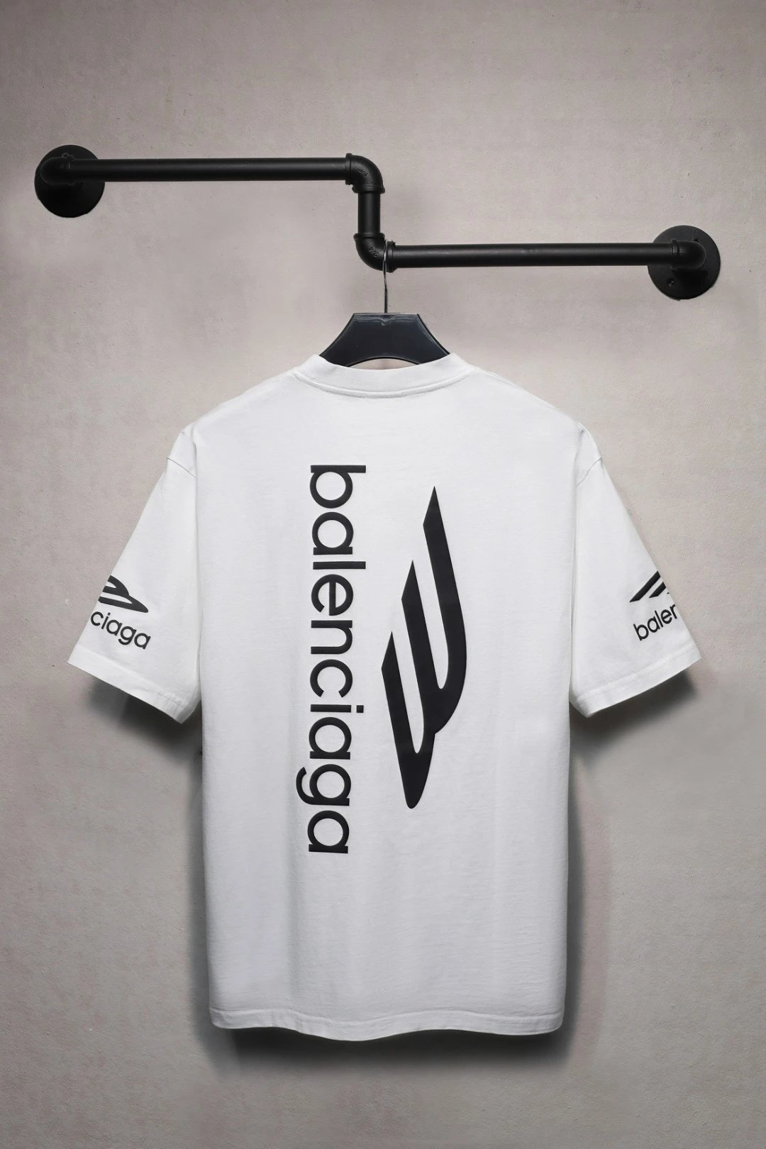 Off-White Wave Logo Black T-Shirt - 32