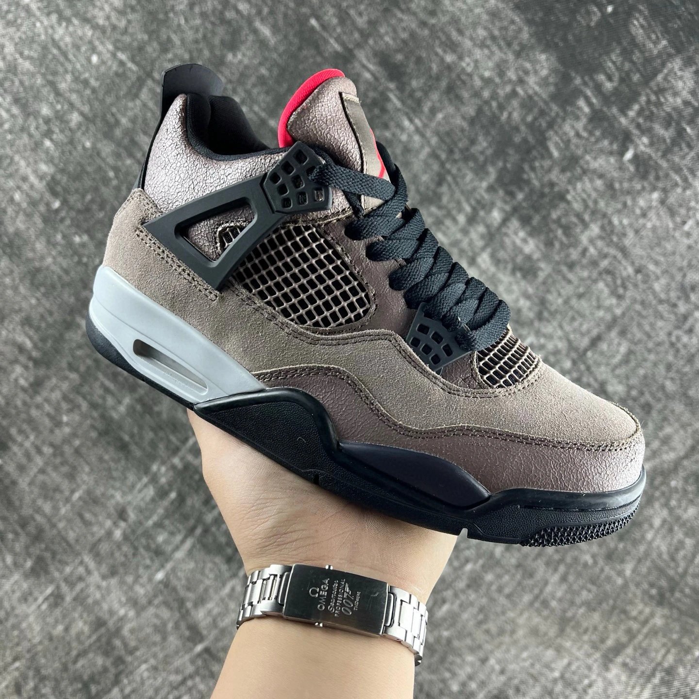 Air Jordan 4 Retro Metallic Bronze Sneakers