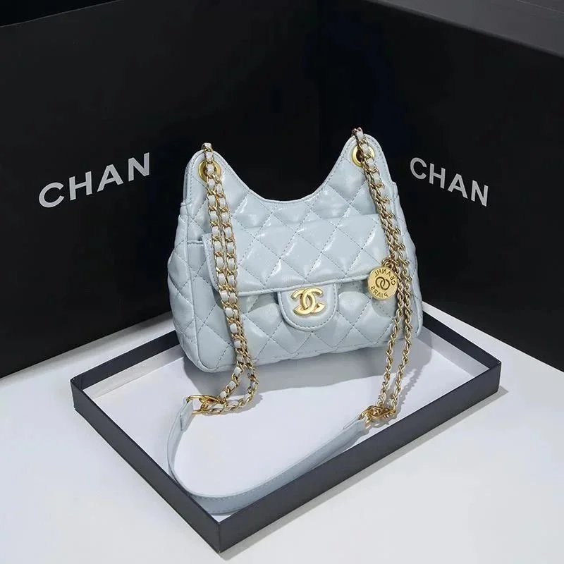 Chanel 22 Bag White Quilted Leather Shoulder Bag - 4