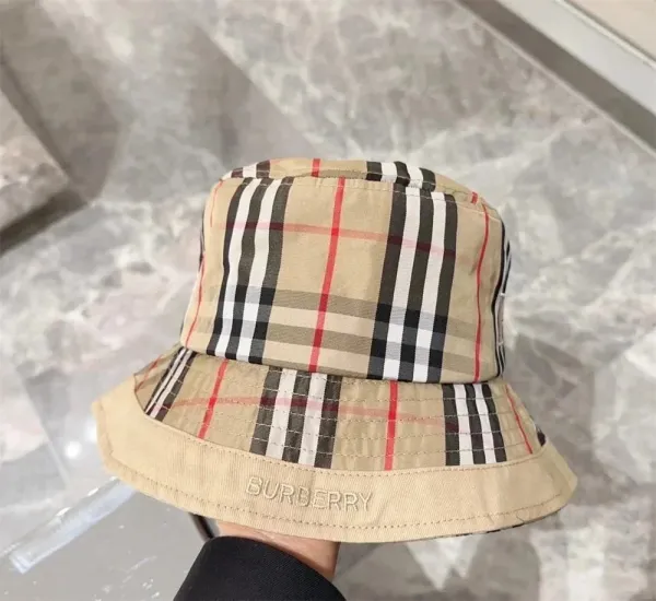 Burberry Vintage Check Bucket Hat Beige Multicolor - 1