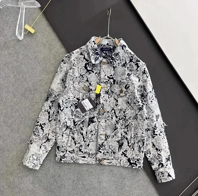 Louis Vuitton Jackets Collared zip work jacket with patch pockets product detail image 7