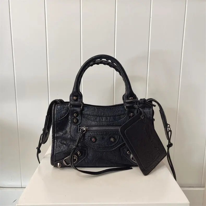 8037 # Small Elegant Black