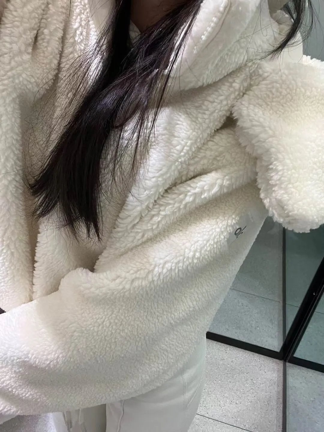 Alo White Sherpa Fleece Hooded Jacket Outerwear - 12