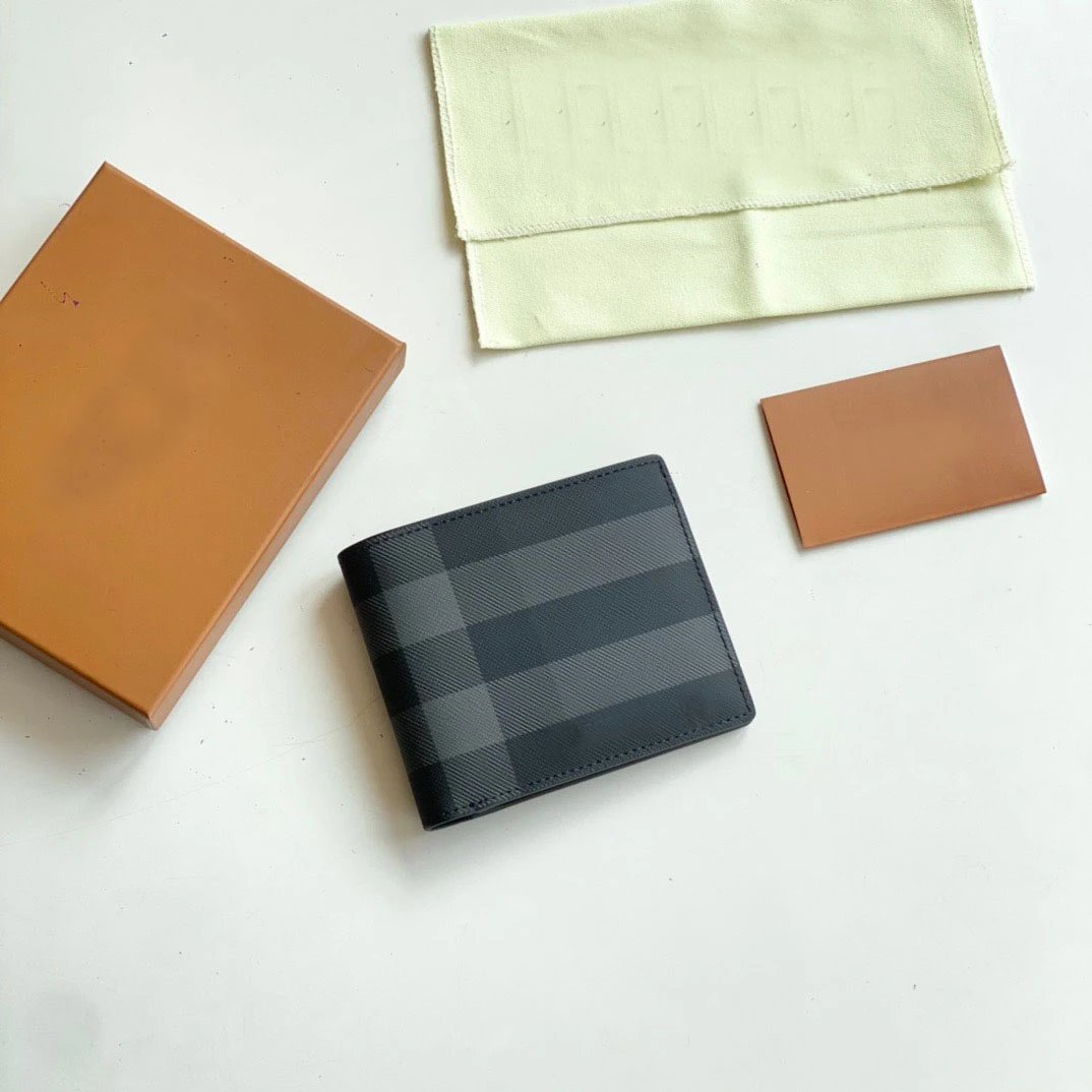 Burberry House Check Wallet [3