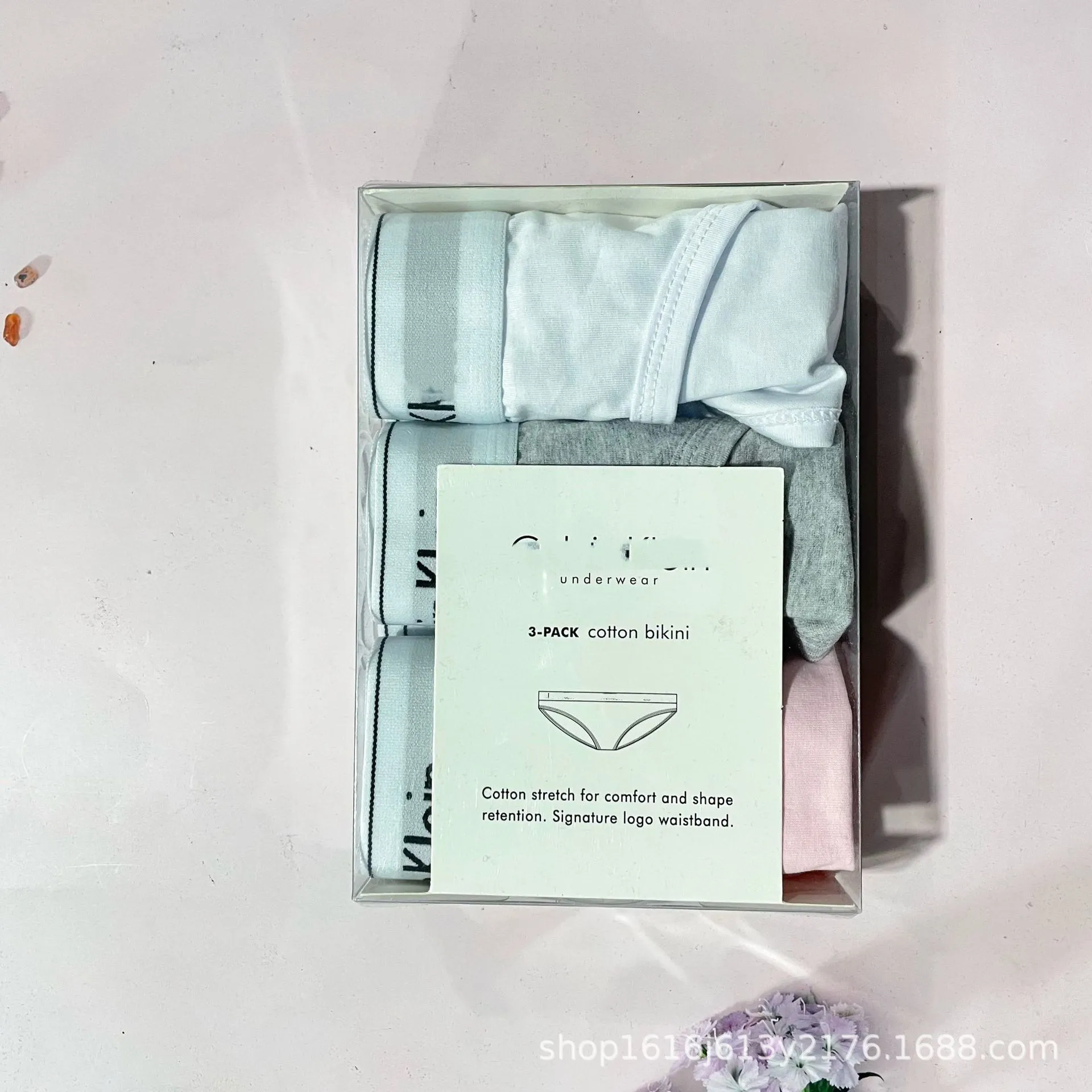 Guess the fast selling 3 letter C headlines wide-brimmed underwear briefs nibbling on the mid-waist You Tongchao brand pure cotton women's gift box *no quality problems, no reason to return