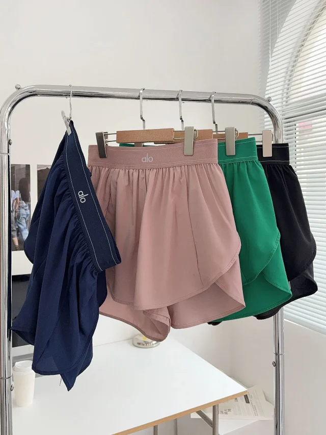 alo Shorts High-Waisted Layered Athletic product detail image 2
