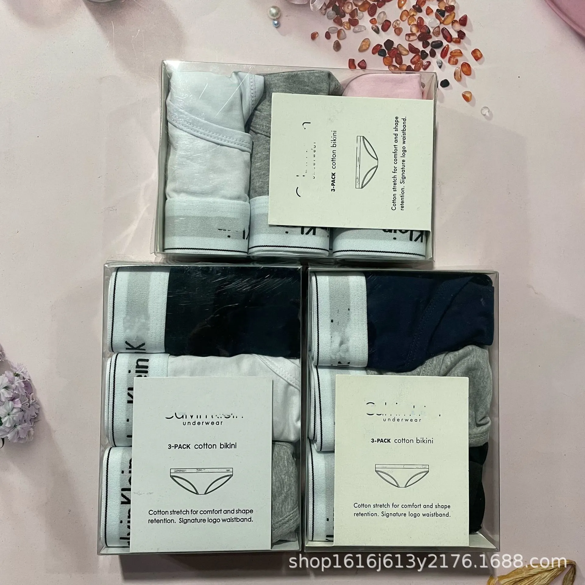 Guess the fast selling 3 letter C headlines wide-brimmed underwear briefs nibbling on the mid-waist You Tongchao brand pure cotton women's gift box *no quality problems, no reason to return