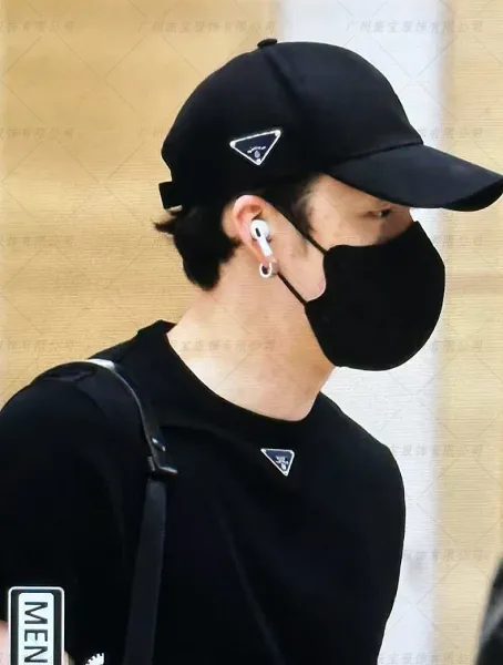 Prada Re-Nylon Baseball Cap Navy - 6