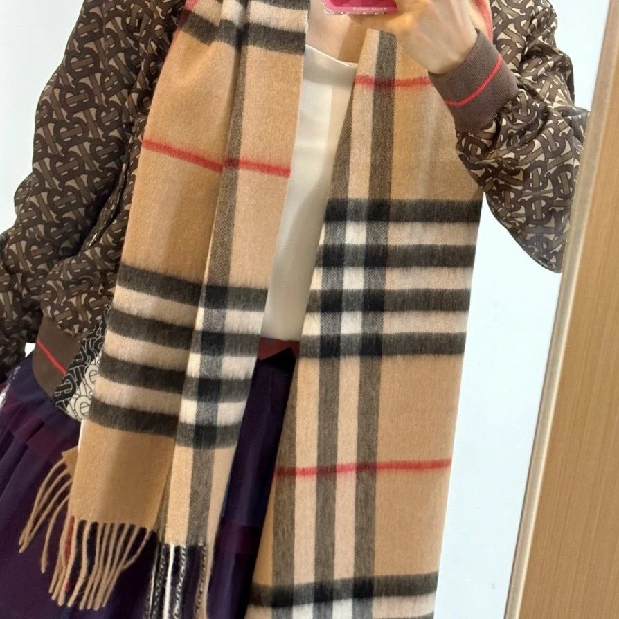 Burberry Classic Check Scarf [