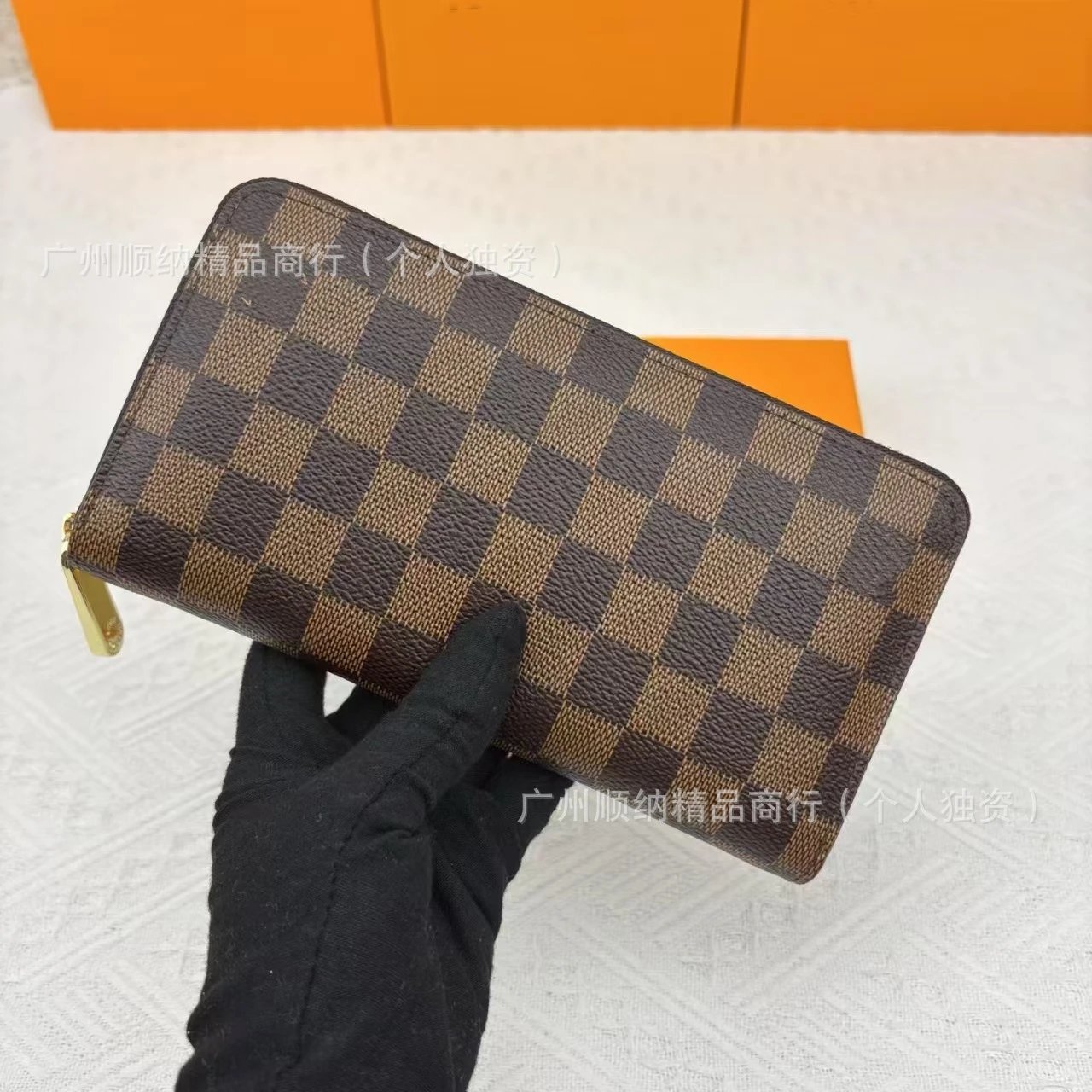 Louis Vuitton Damier Ebene Zip