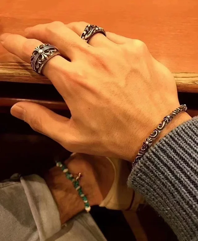 Chrome Hearts Jewelry Engraved Cross Ring product detail image 15