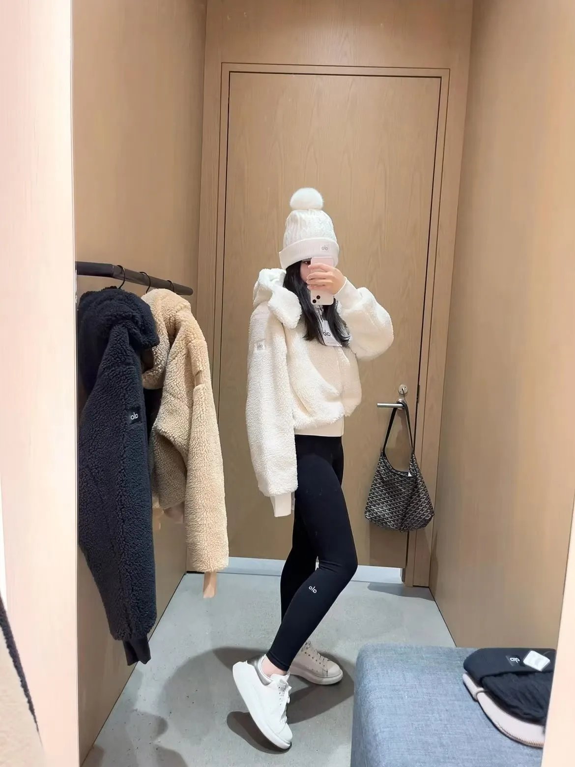 Alo White Sherpa Fleece Hooded Jacket Outerwear - 17