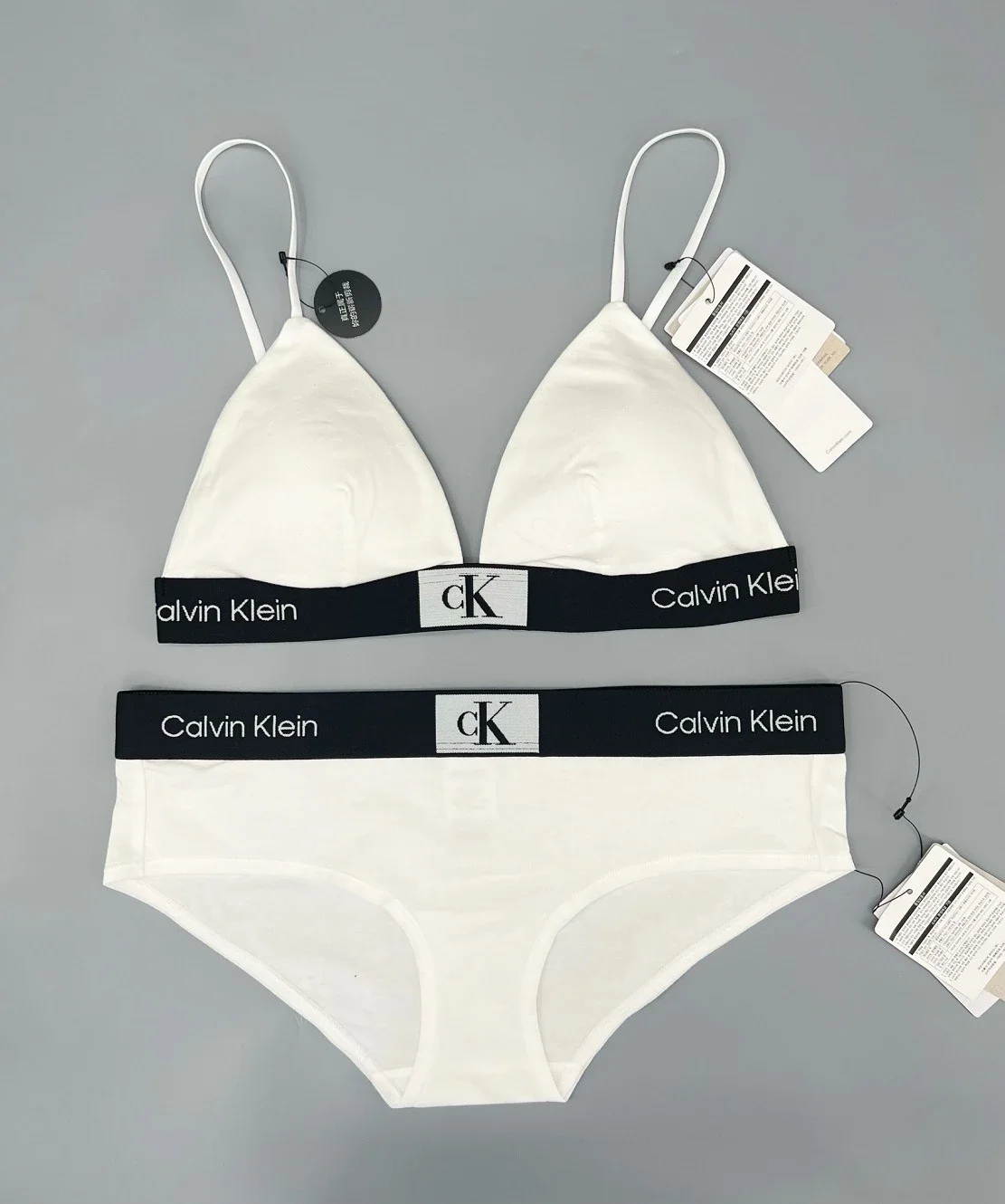 Sports underwire, comfortable red bra and vest, push-up underwear, same style as jennie yoga back bra, no birth year * no quality issues, no return without reason