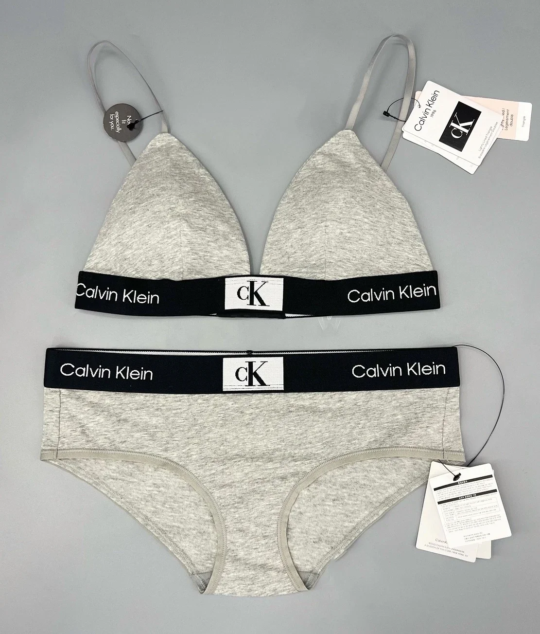 Sports underwire, comfortable red bra and vest, push-up underwear, same style as jennie yoga back bra, no birth year * no quality issues, no return without reason