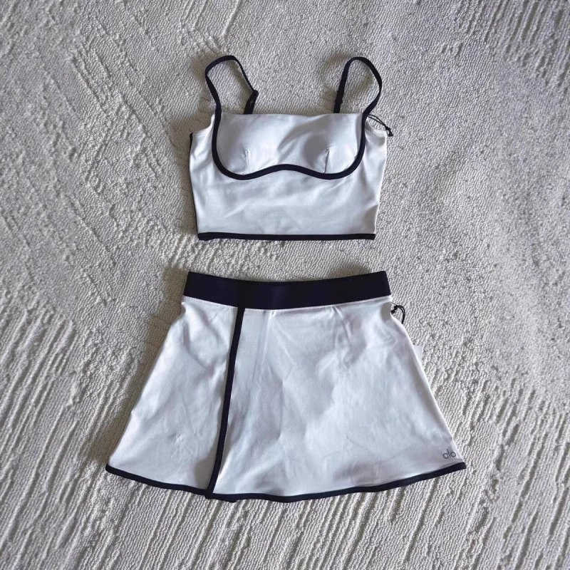 alo Yoga White Skirt Set [3 st