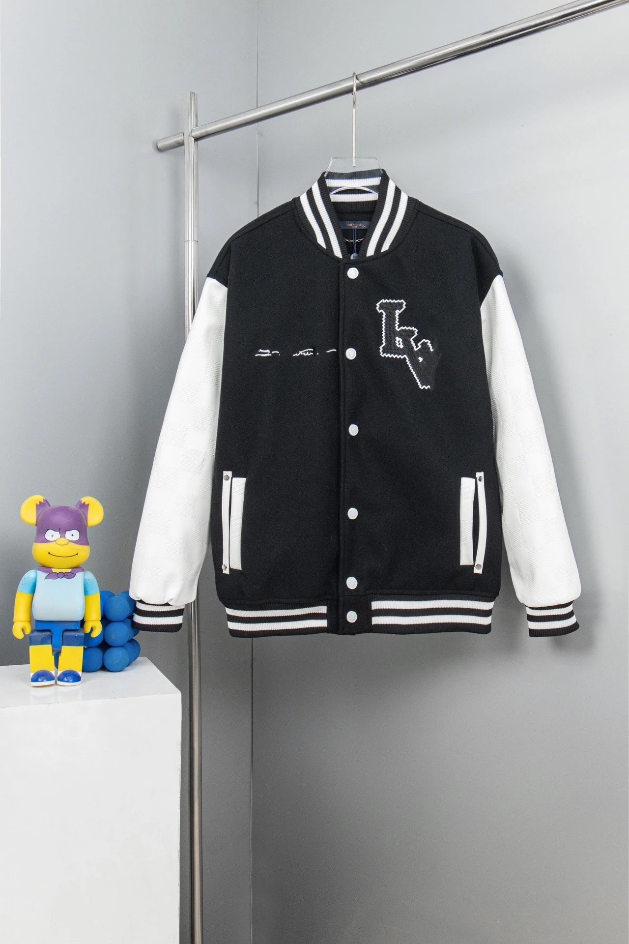 Product view 23