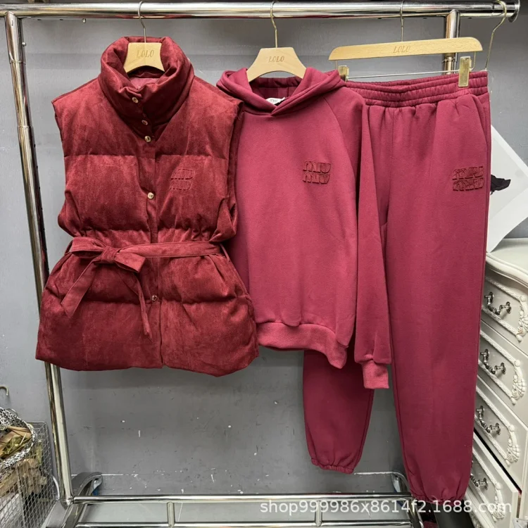 Three-piece set of new vest, versatile for autumn and winter + fleece sweatshirt 24 casual + suede trousers, trendy brand *No quality issues, no return without reason(pic9) Three-piece set of new vest, versatile for autumn and winter + fleece sweatshirt 24 casual + suede trousers, trendy brand *No quality issues, no return without reason
