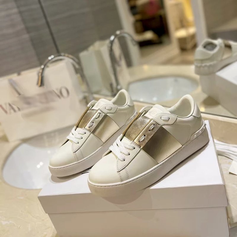 Sneakers from Cupid Reps