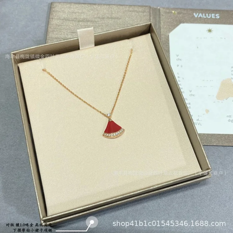 Full of mother-of-pearl chalcedony red double-layered manufacturers necklace, exquisitely carved Jin Baoge diamond white fan-shaped small skirt fan *No quality problems, no reason to return(pic6) Full of mother-of-pearl chalcedony red double-layered manufacturer's necklace, exquisitely carved Jin Baoge diamond white fan-shaped small skirt fan *No quality problems, no reason to return
