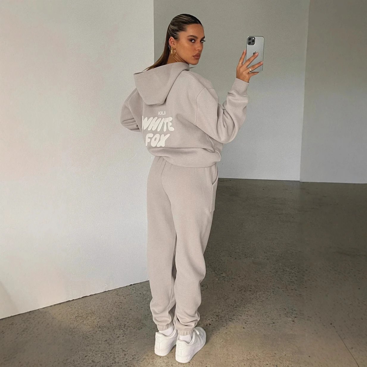 White Fox Vol.3 Hoodie & Jogge