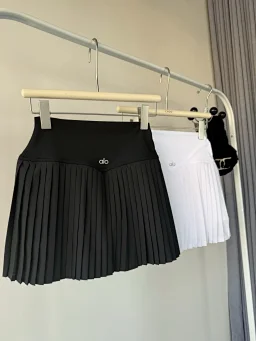 thumbnail for Anti-light simple pleated skirt women's batch fashion design high-edition short niche skirt casual original standard spot * No quality problems must be returned without reason