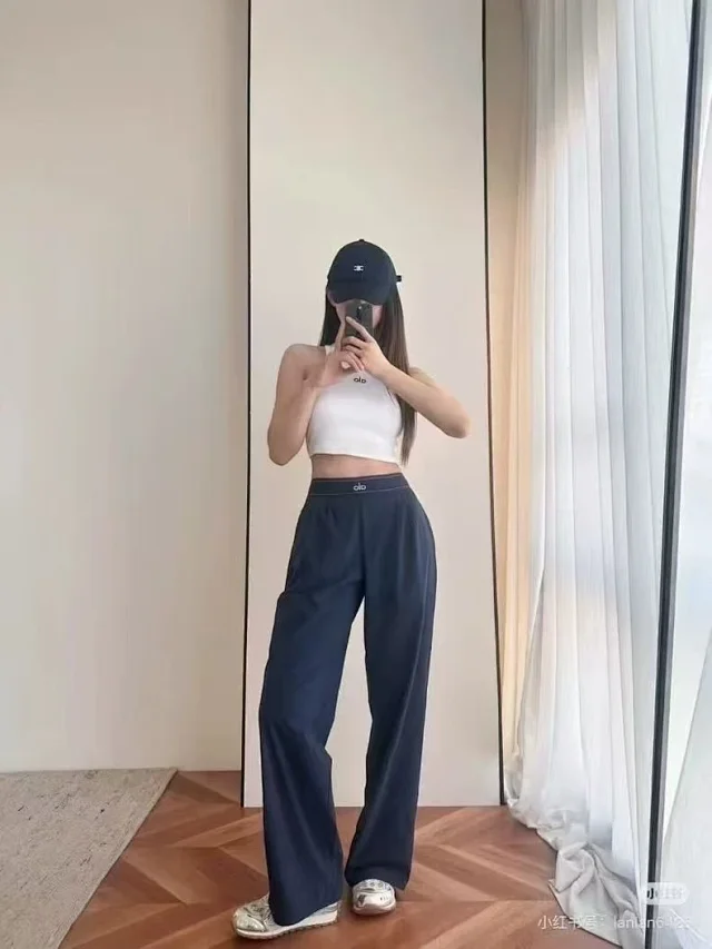 Alo Yoga Trousers Wide-Leg Elastic-Waist product detail image 3