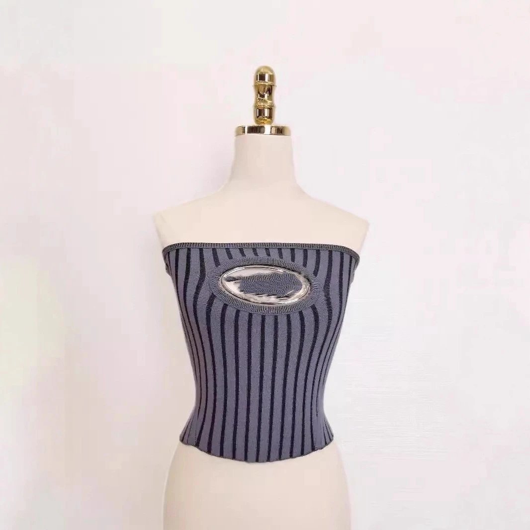 Unbranded Vests Strapless ribbed knit tube top with oval metal accent image 2