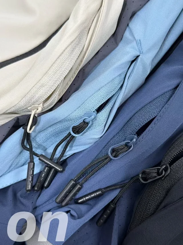 On Jackets Lightweight stand-collar reflective color-block running jacket product detail image 9