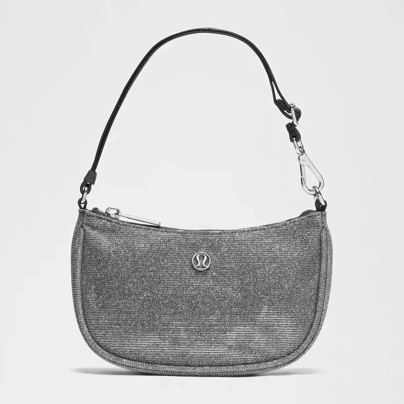 Lu City Essentials Shoulder Bag
