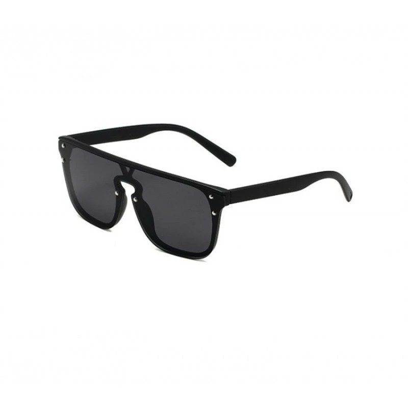 Black Wayfarer-Style Sunglasse