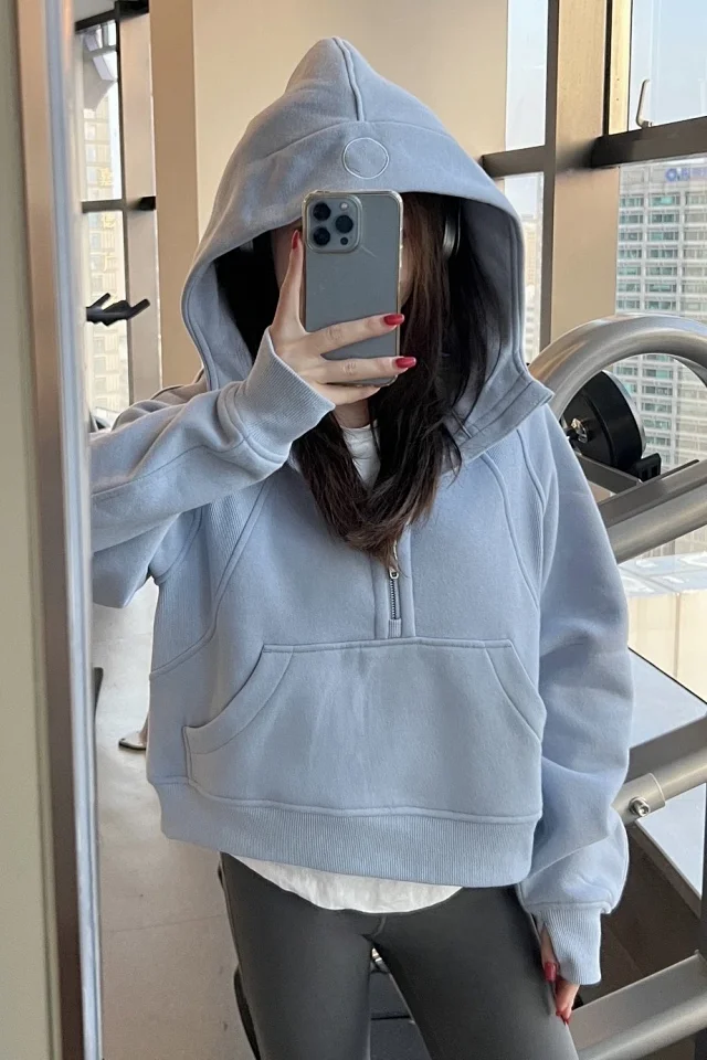Unbranded Hoodies & Sweatshirts Half-Zip Hooded Sweatshirt with Kangaroo Pocket product detail image 3