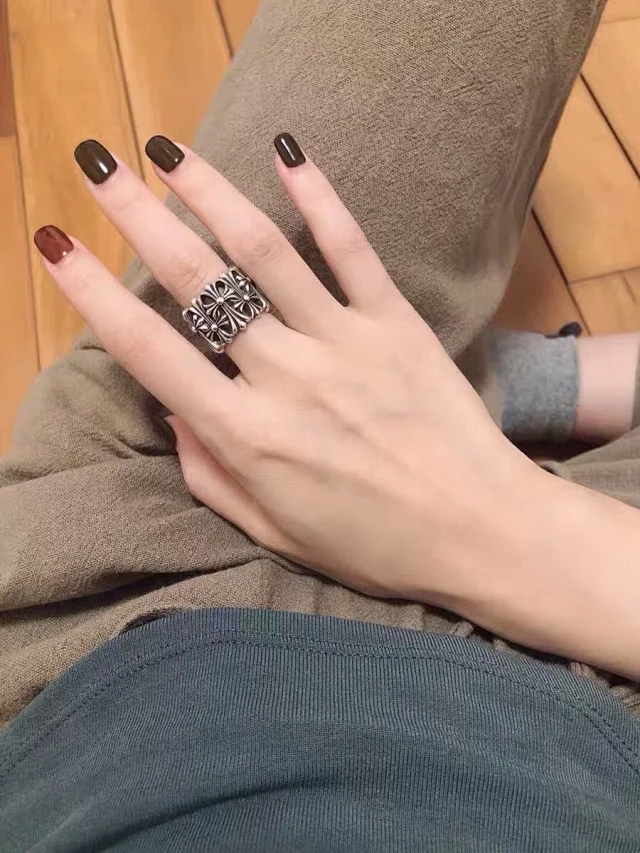 Chrome Hearts Jewelry Engraved Cross Ring product detail image 13