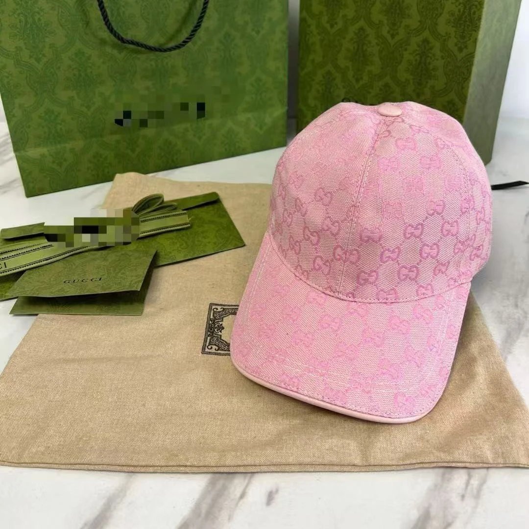 Gucci GG Supreme Baseball Cap 