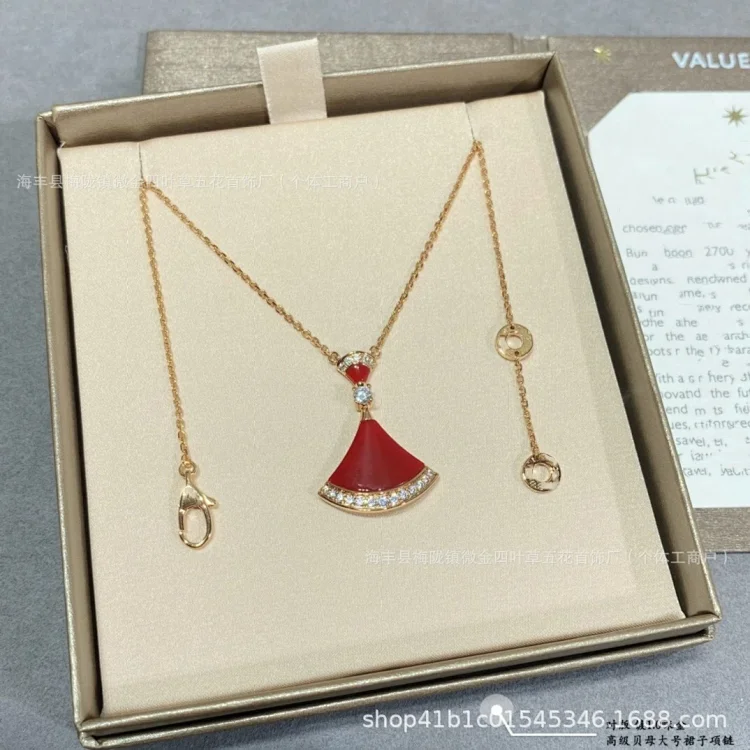 Full of mother-of-pearl chalcedony red double-layered manufacturers necklace, exquisitely carved Jin Baoge diamond white fan-shaped small skirt fan *No quality problems, no reason to return(pic7) Full of mother-of-pearl chalcedony red double-layered manufacturer's necklace, exquisitely carved Jin Baoge diamond white fan-shaped small skirt fan *No quality problems, no reason to return