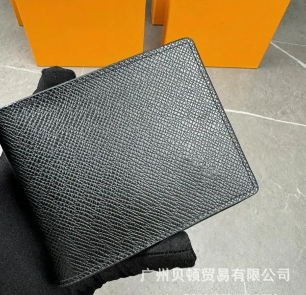 Design Epi Leather Short Wallet Black - 1