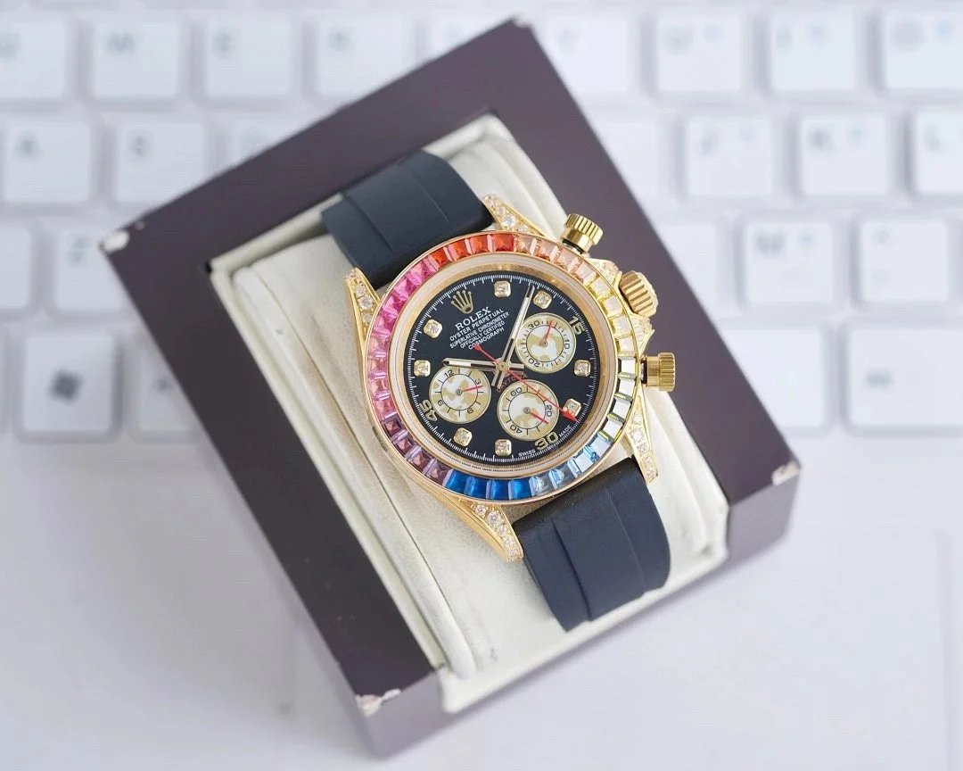 Silicone Strap Gold · Square Diamond Markers