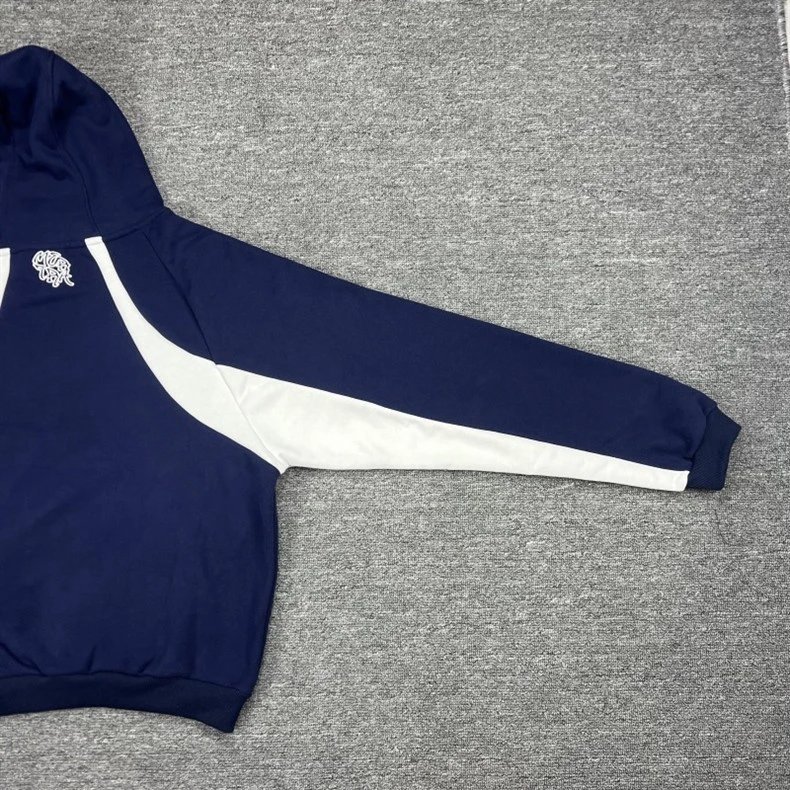 Design Embroidered Logo Black Hoodie - 32