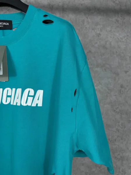 Design Eenciaga Distressed Logo Tee Beige T-Shirt T-Shirts - 12