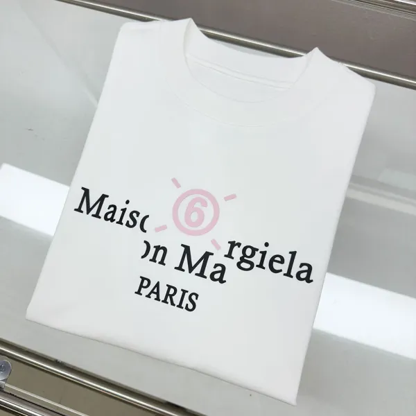 Design Logo Graphic T-Shirt White - 11