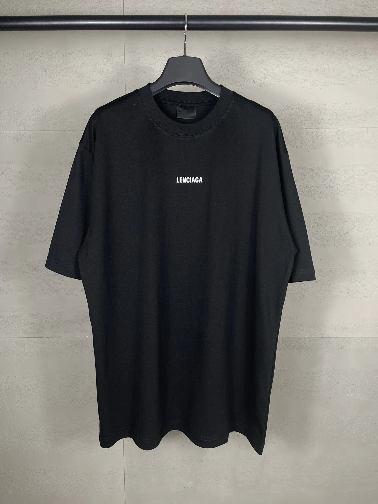Design Lenciaga Logo Print Oversized T-Shirt White Tops.t Shirts - 3