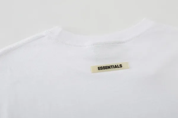 Design 1977 Graphic T-Shirt Beige - 50