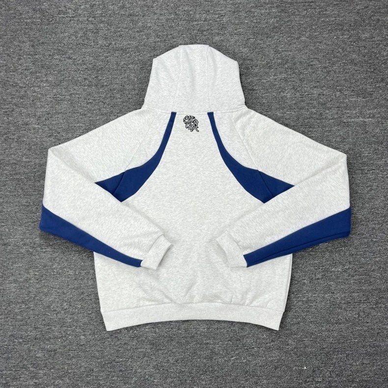 Design Embroidered Logo Black Hoodie - 24