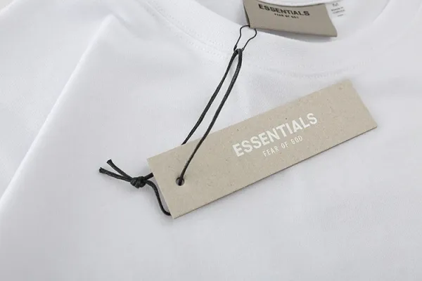 Design 1977 Graphic T-Shirt Beige - 46