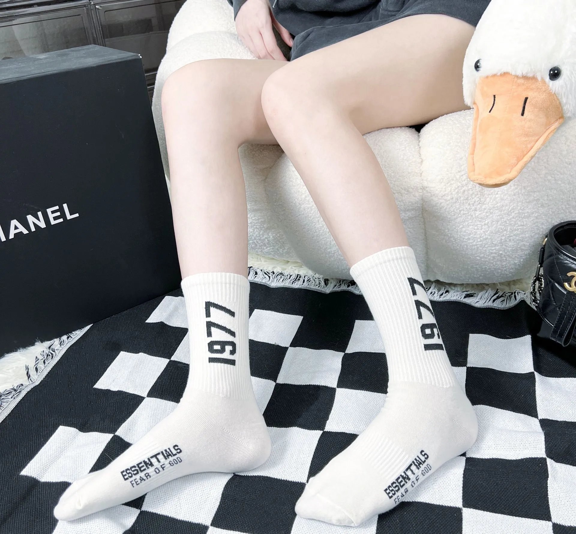 Fear of God Essentials 1977 Crew Socks Beige - 9