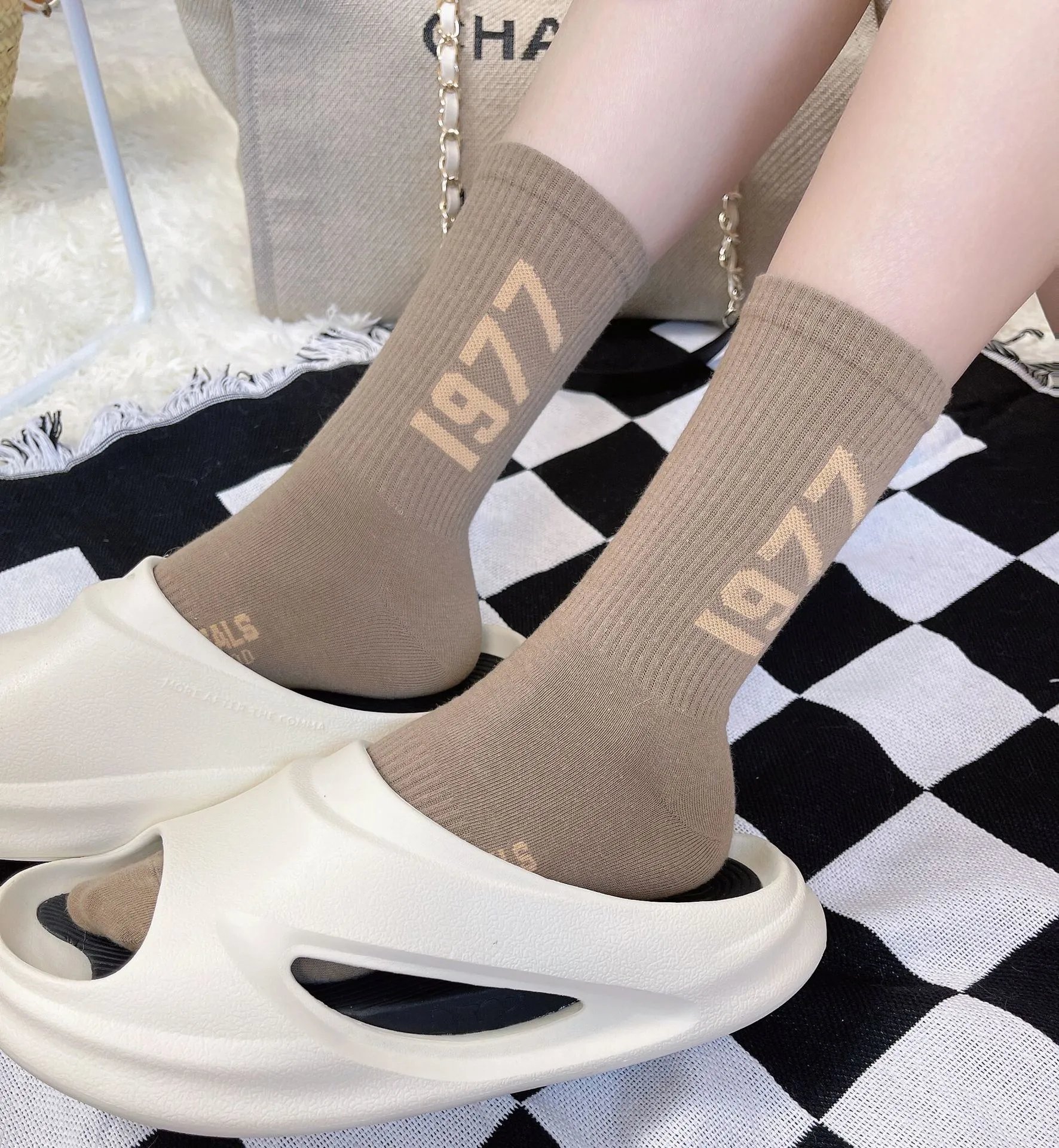 Fear of God Essentials 1977 Crew Socks Beige - 11