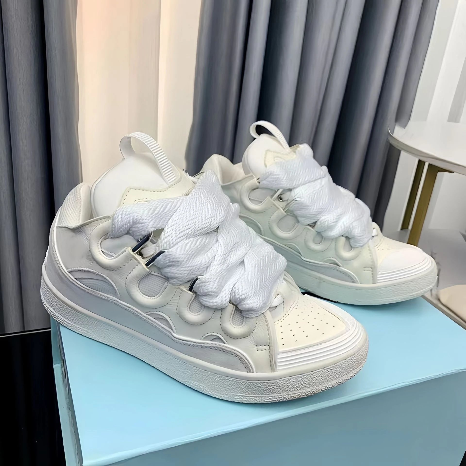 Budget Lanvin Curb's – QC photo 1