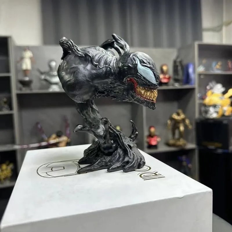 Design Venom Statue Collectible Black Figure on Iron Man Box Accessories - 5
