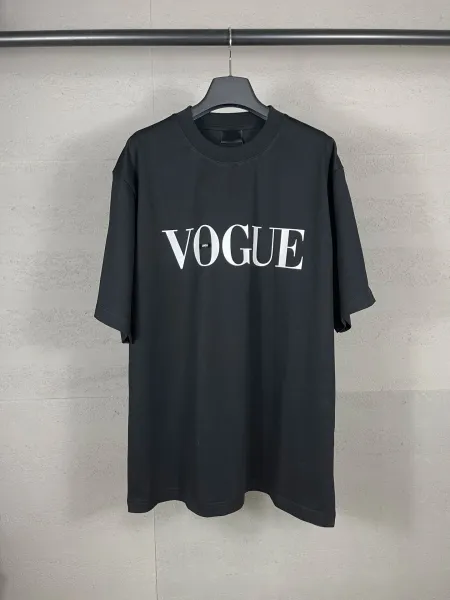Design Vogue Logo Oversized T-Shirt Red Tops.t Shirts - 6