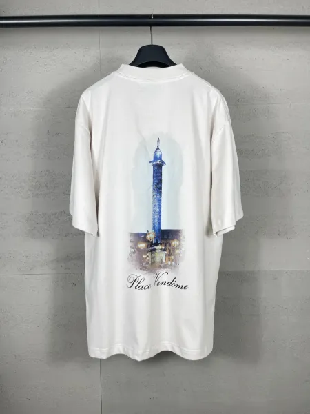 Design Vogue Logo Oversized T-Shirt Red Tops.t Shirts - 9