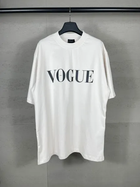 Design Vogue Logo Oversized T-Shirt Red Tops.t Shirts - 8